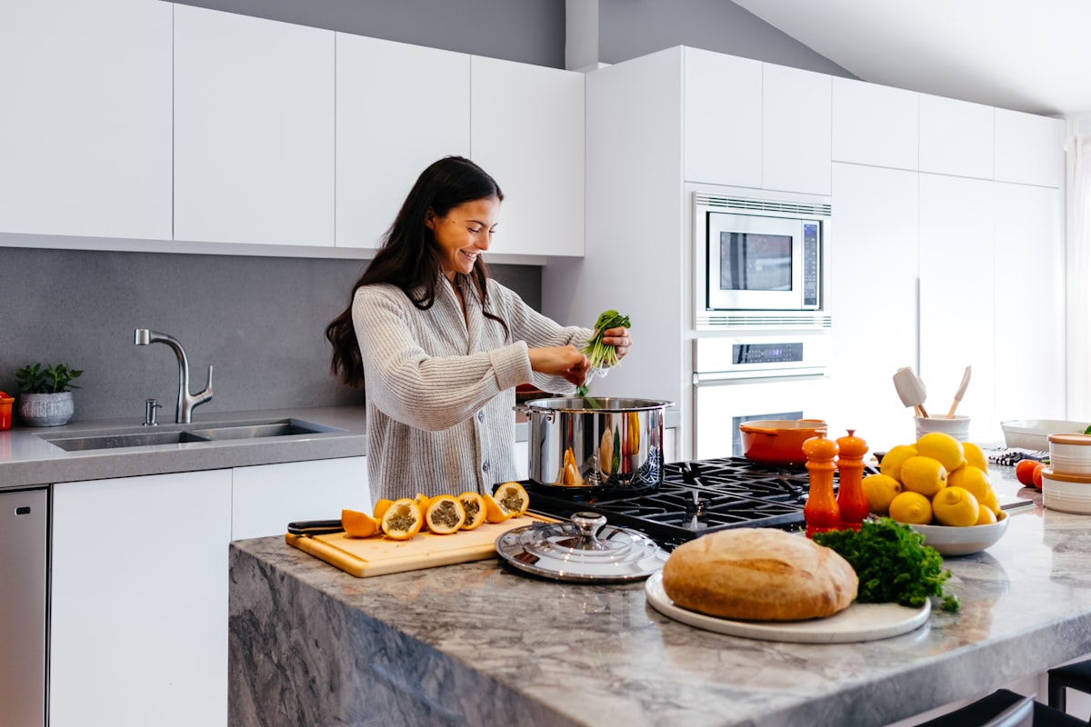 Nutritionist preparing meal plan